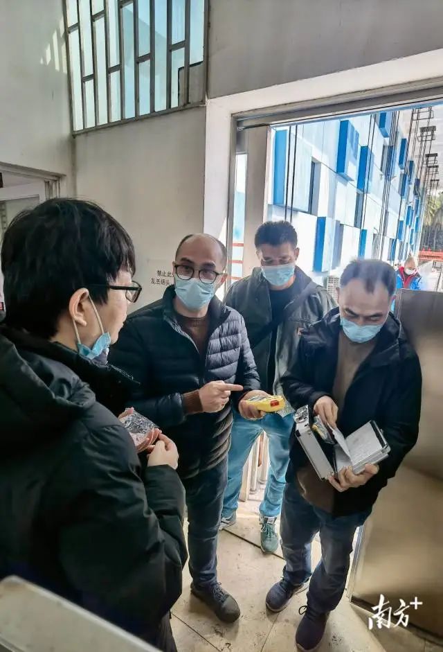 中山市水务局领导率工程建设与监督科、运管科、排水科等职能部门对白石涌外排泵站、华光泵站、长江水库开展安全生产检查工作。 图片