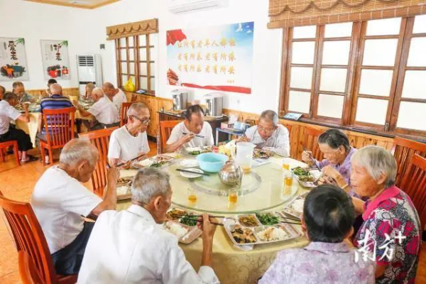 中山让社区居家养老服务惠及更多老人。南方+叶志文 摄 图片