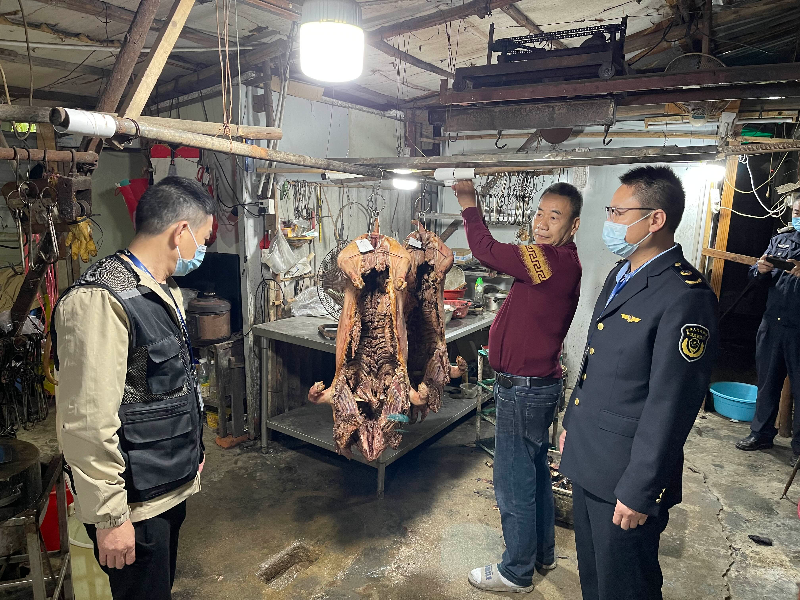坦洲镇开展清明节前烧肉及肉类制品大检查 确保“舌尖上”的安全图片2.jpg