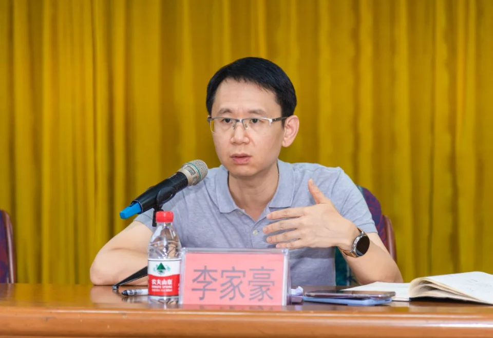 20230821大涌百千万工程“三清三拆三整治”会议-2.jpg 图片