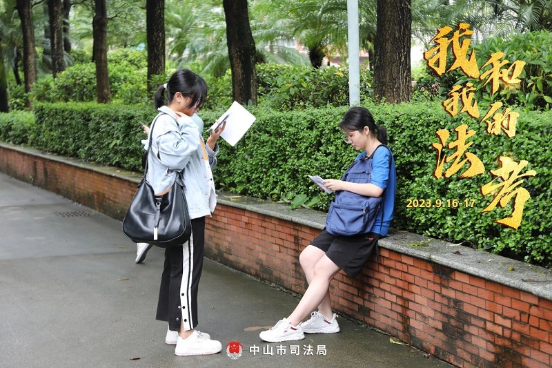 我们陪你一起战斗!2023年“法考”客观题考试中山考区圆满收官14.jpg