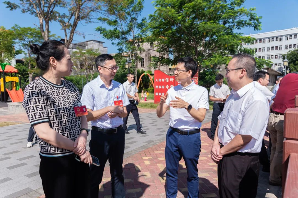 20231013中山市人大组织代表到大涌调研河涌整治情况-16.jpg 图片
