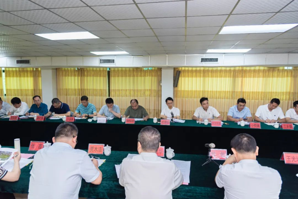 20231013中山市人大组织代表到大涌调研河涌整治情况-36.jpg 图片