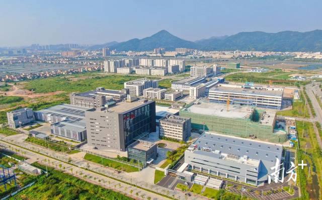 板芙智装园航拍。 板芙智装园航拍。