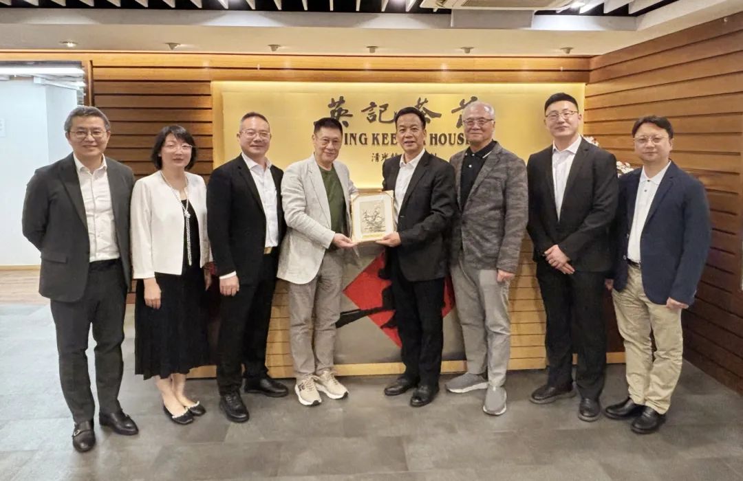 拜会陈根源先生 (1).jpg