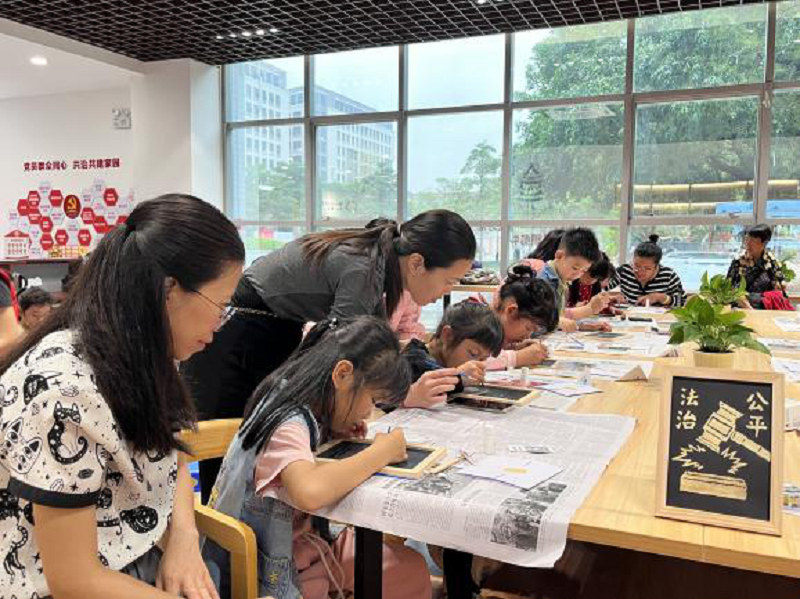 普法宣传｜中山“典”亮法治之光 多措并举开展民法典宣传活动5 - 副本.png