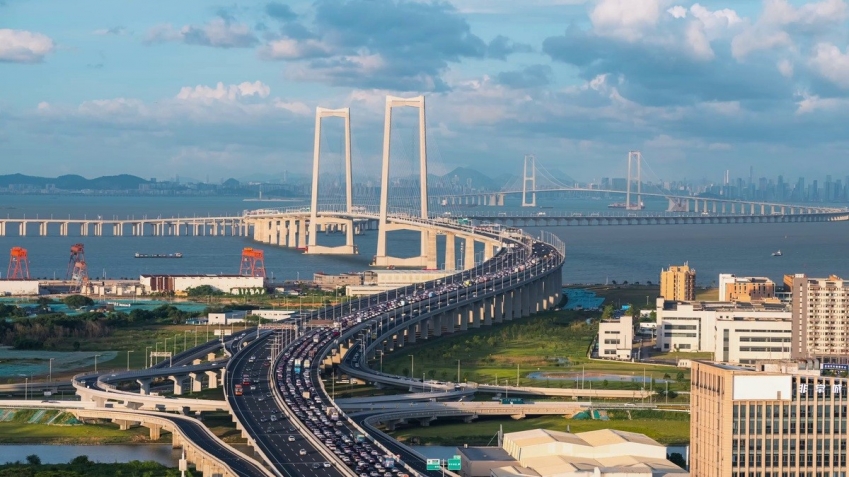 The Shenzhen-Zhongshan Link has seen tens of millions of vehicle passages since opening in June of last year. [Photos provided to chinadaily.com.cn]