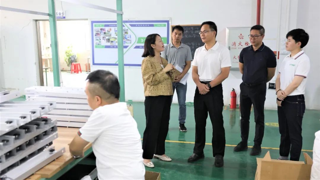 灯下科技 (7).JPG