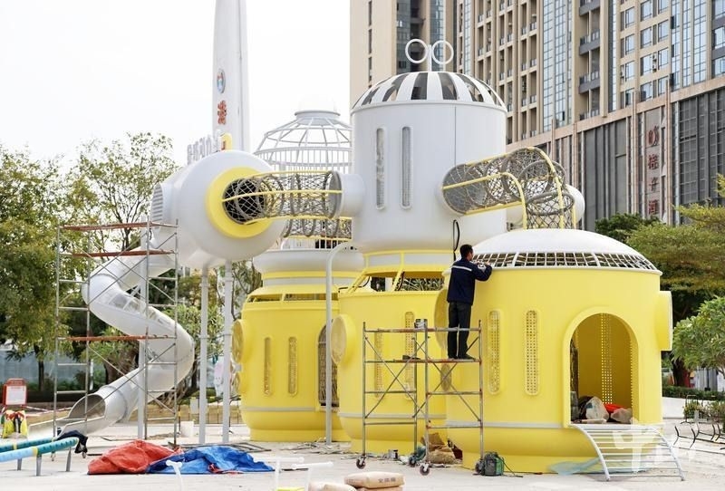 Technicians are debugging the "Star Ring Gravity Field". Photo by Wen Bo Technicians are debugging the "Star Ring Gravity Field". Photo by Wen Bo