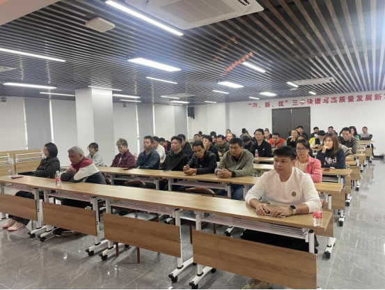 三角镇汽修企业集中“充电”，绷紧“安全弦”筑牢“环保线”