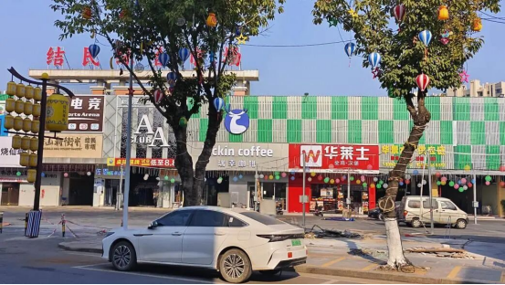 三角镇拆除市场门口150㎡违建